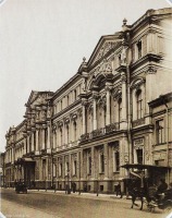 Санкт-Петербург - Ново-Михайловский дворец на Дворцовой набережной.