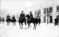 Санкт-Петербург - Невский проспект. Казачий патруль на Невском проспекте 9 января 1905