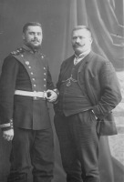 Санкт-Петербург - Русский борец И.М.Поддубный (справа) со своим братом
