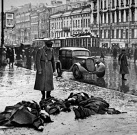 Санкт-Петербург - От дистрофии и холода тысячами умирали люди.