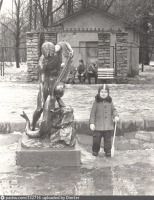 Санкт-Петербург - Парк Победы, детская площадка, скульптура 
