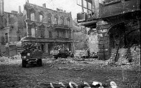 Польша - Войска 1-го Белорусского фронта на одной из улиц г. Шнайдемюля 3.03.1945