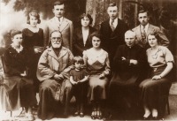 Маневичи - Вчителі початкової школи 1935-36 навчальний рік