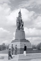 Краснодон - Памятник героям-молодогвардейцам в городе Краснодоне
