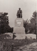 Диканька - Памятник Т.Г.Шевченку