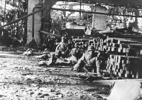 Волгоград - Немецкая пехота на заводе «Красный Октябрь» во время боёв за Сталинград.