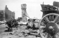Волгоград - Сталинград после боев у здания вокзала. 1942 год.