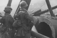 Волгоград - Солдаты немецкой 389-й пехотной дивизии среди развалин завода «Красный Октябрь». 2 ноября 1942 года.