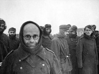 Волгоград - Немецкие солдаты,захваченные в плен в районе Сталинграда.