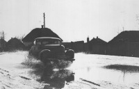 Мерефа - Німецький автомобіль їде вулицею Мерефи під час Другої світової війни