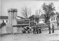 Полоцк - Разрушенный памятник Ленину в Полоцке во время оккупации, 1941 год