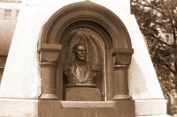 Владивосток - Памятник Невельскому