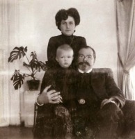 Томск - Мои бабушка, дед и брат моей мамы.