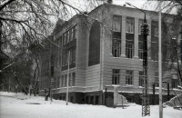 Саратов - Школа №20 на углу улицы Челюскинцев и Покрышкина