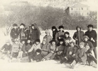 Саратов - Ученики школы №7 в Смирновском ущелье