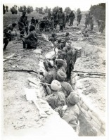 Франция - Индийская пехота роет окопы, 1915
