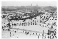 Париж - Манифестация в День труда на площади Конкордия в Париже 1 мая 1911