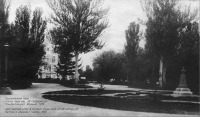 Алма-Ата - Верный. Пушкинский парк (ныне парк им. 28 гвардейцев-панфиловцев), восточная аллея. 1915 г.