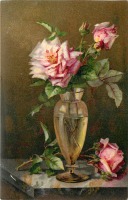 Ретро открытки - Розы с бутонами в жёлтой стеклянной вазе