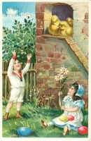 Ретро открытки - Дети у стены дома и цыплята в окошке