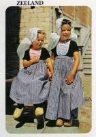 Ретро открытки - Ретро-поштівка.  Двоє  дівчат.  Нідерланди.