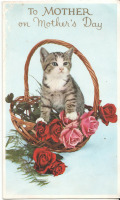 Ретро открытки - Маме в Мамин День, Котёнок в корзине