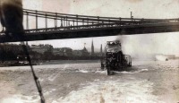 Будапешт - Патрульный катер Дунайской военной  флотилии у Цепного моста