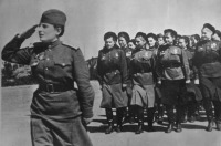 Солдаты и офицеры Советской армии - Девушки Таманской дивизии