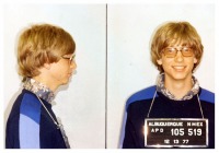 Ретро знаменитости - Билл Гейтс, которого задержали за вождение без прав, 1977.