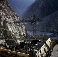 Бишкек - Строительство Токтогульской гидроэлектростанции на реке Нарын. 1972 год.