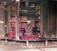 Узбекистан - Самарканд. Торговец тканями, 1911