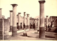 Неаполь - Pompei. Casa Marco Olconio: scavi