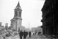 Варшава - Площадь Трех крестов в Варшаве в первые дни освобождения города от немецкой оккупации