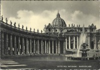 Ватикан - Вид площади Святого Петра   и Апостольского дворца.