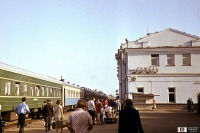Железная дорога (поезда, паровозы, локомотивы, вагоны) - Пассажирский поезд на станции Гомель.