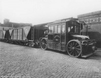 Железная дорога (поезда, паровозы, локомотивы, вагоны) - Аккумуляторный локомотив на комбинированном ходу Class3/8000 Пенсильванской ж.д.,США
