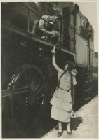 Железная дорога (поезда, паровозы, локомотивы, вагоны) - Девушка и машинист