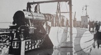 Железная дорога (поезда, паровозы, локомотивы, вагоны) - Выгрузка американских локомотивов на французском побережье  в ходе Нормандской операции