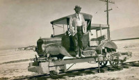 Железная дорога (поезда, паровозы, локомотивы, вагоны) - Форд Модель Т на железнодорожном ходу