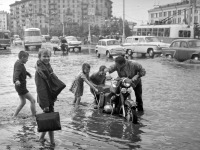 Минск - "А просто летний дождь прошёл, нормальный летний дождь..."