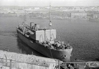 Корабли - Прибытие в осажденный г. Севастополь советского транспорта с подкреплением