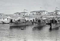 Корабли - Советские катера-охотники перед выходом на операцию
