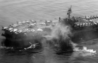 Корабли - Советская подводная лодка К-314 таранит американский авианосец