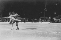 Спорт - Первая зимняя Олимпиада в 1924 году в Шамони, Франция.