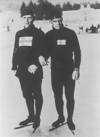 Спорт - Первая зимняя Олимпиада в 1924 году в Шамони, Франция.  Финские конькобежцы.