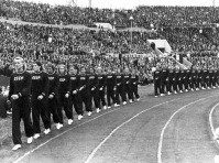 Спорт - 1952 год. Москва. Чемпионы мира — женская и мужская сборные команды СССР.