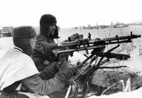 Военная техника - Немецкие солдаты с пулеметом MG-34