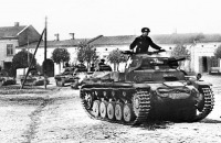 Военная техника - Немецкие танки Pz.II и Pz.I на улице польского города. Сентябрь 1939 года
