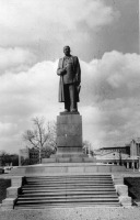 Калининград - Калининград. Памятник И.В.Сталину в сквере на ул. Театральной.