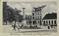 Гусев - Gumbinnen. Promenade mit Kriegerdenkmal.